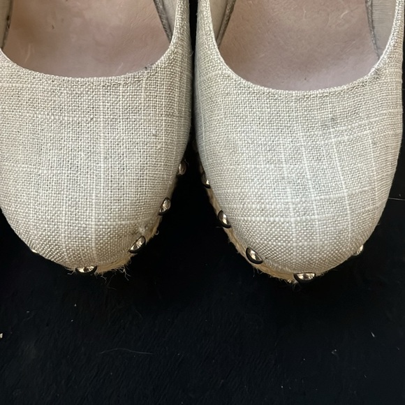 Aldo Gray Wedges with Studded Detail - Picture 9 of 11